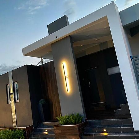 Pasavento - Modern Black Suite Camaceyes المظهر الخارجي الصورة